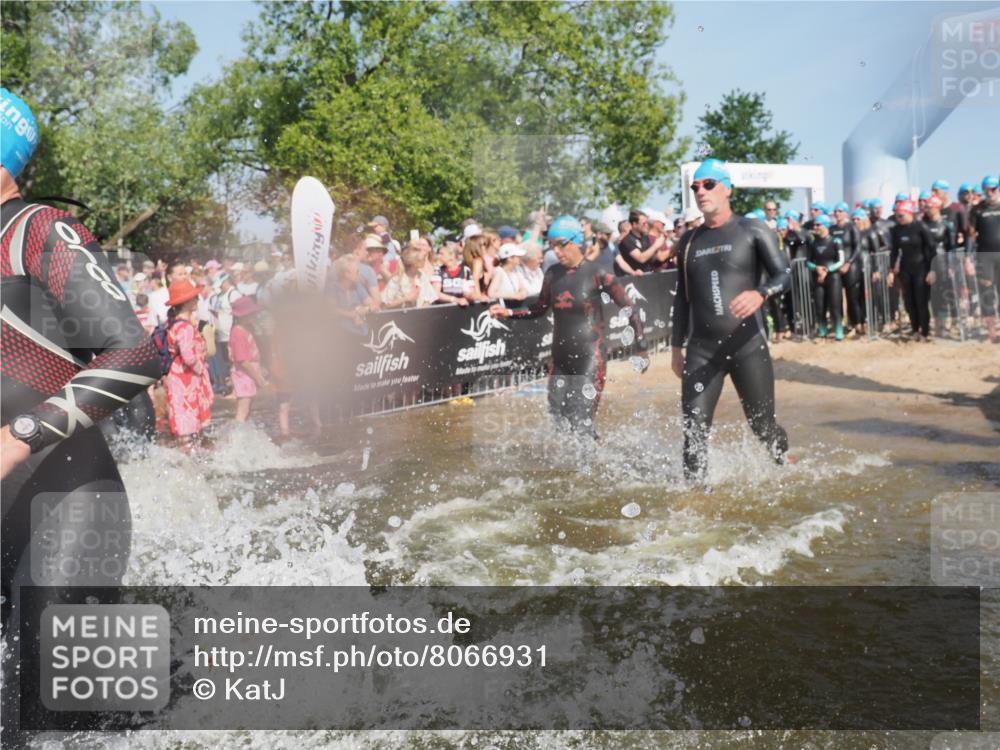 22.06.2025 - Viking Triathlon KatJ http://msf.ph/oto/8066931 22.06.2025 10:07:50 Schwimmen 16, 31, 76, 95, 102, 130, 263, 292, 372, 453, 477, 503, 624, 650 meine-sportfotos.de
