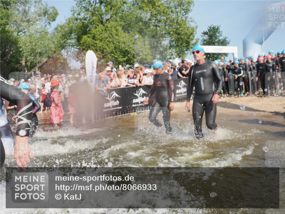22.06.2025 - Viking Triathlon KatJ http://msf.ph/oto/8066933 22.06.2025 10:07:50 Schwimmen 16, 31, 76, 95, 102, 130, 263, 292, 372, 453, 477, 503, 624, 650 meine-sportfotos.de