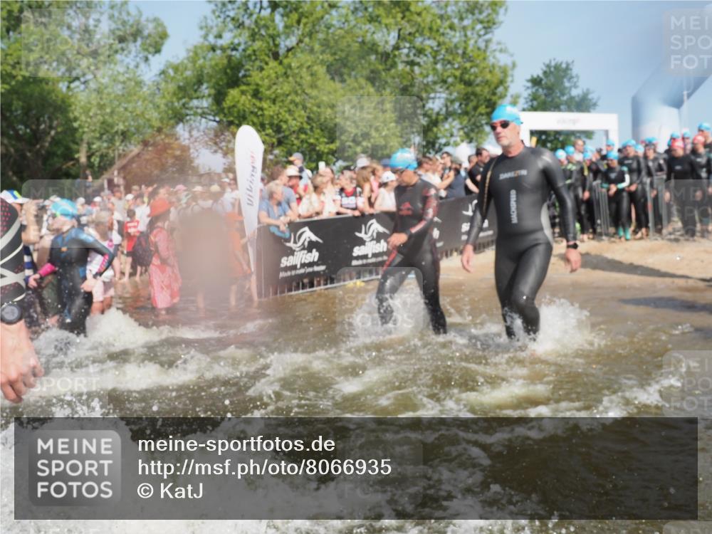 22.06.2025 - Viking Triathlon KatJ http://msf.ph/oto/8066935 22.06.2025 10:07:50 Schwimmen 16, 31, 76, 95, 102, 130, 263, 292, 372, 453, 477, 503, 624, 650 meine-sportfotos.de