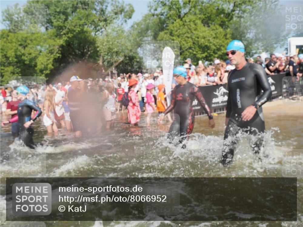 22.06.2025 - Viking Triathlon KatJ http://msf.ph/oto/8066952 22.06.2025 10:07:51 Schwimmen 16, 31, 76, 95, 102, 130, 263, 292, 372, 453, 477, 503, 624, 650 meine-sportfotos.de