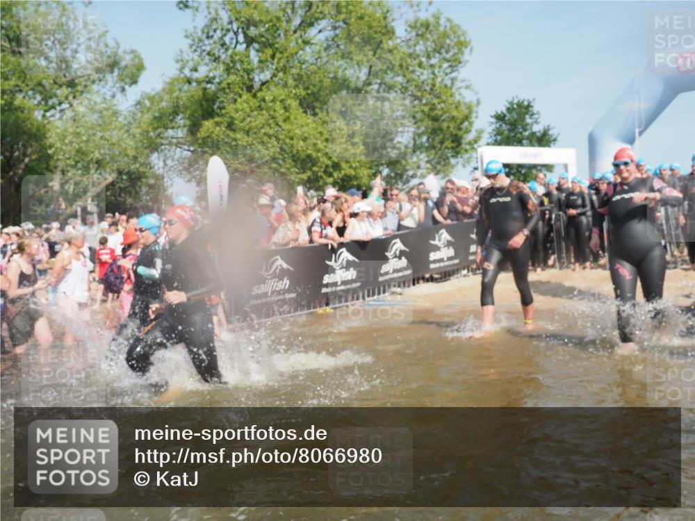 22.06.2025 - Viking Triathlon KatJ http://msf.ph/oto/8066980 22.06.2025 10:07:54 Schwimmen 31, 76, 95, 130, 292, 308, 372, 412, 452, 453, 477, 523, 647, 650 meine-sportfotos.de