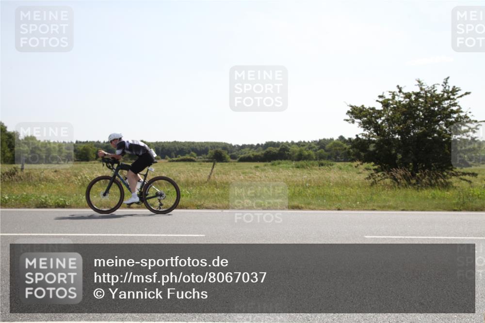 22.06.2025 - Viking Triathlon Yannick Fuchs http://msf.ph/oto/8067037 22.06.2025 11:03:39 Radfahren 22, 269 meine-sportfotos.de