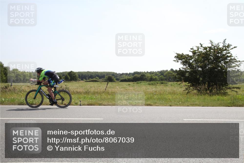 22.06.2025 - Viking Triathlon Yannick Fuchs http://msf.ph/oto/8067039 22.06.2025 11:03:47 Radfahren 29, 556 meine-sportfotos.de