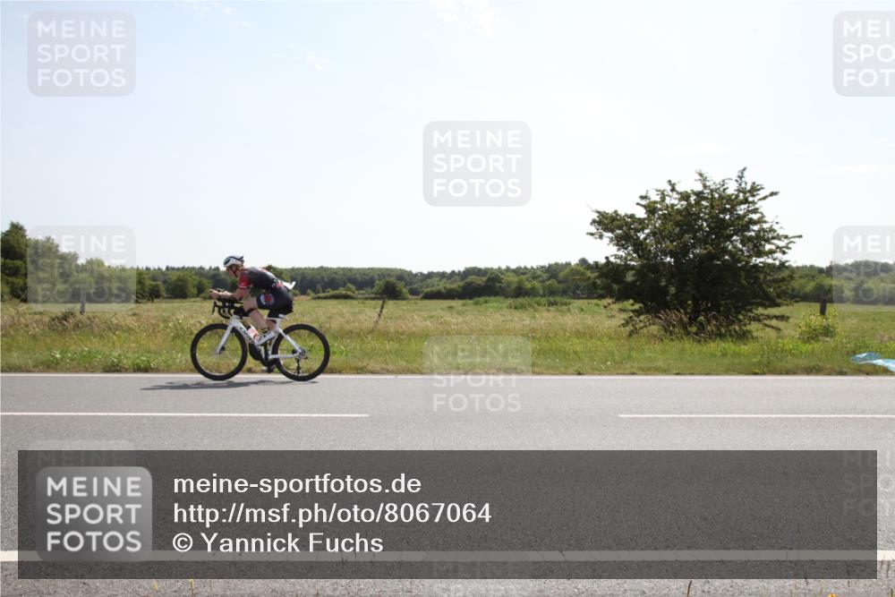 22.06.2025 - Viking Triathlon Yannick Fuchs http://msf.ph/oto/8067064 22.06.2025 11:05:29 Radfahren 79, 141, 455 meine-sportfotos.de
