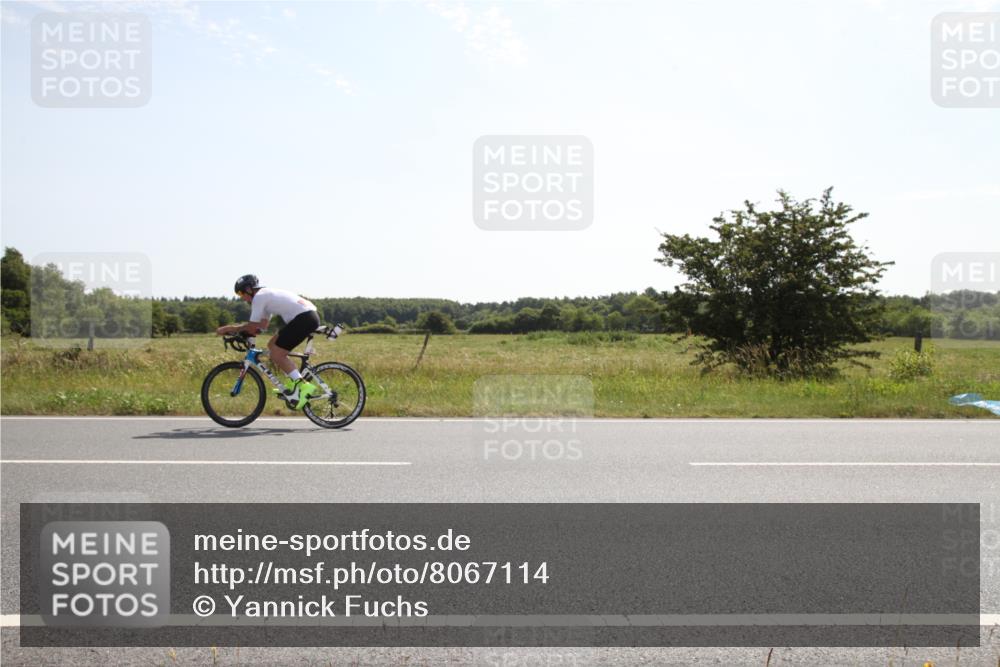 22.06.2025 - Viking Triathlon Yannick Fuchs http://msf.ph/oto/8067114 22.06.2025 11:07:21 Radfahren 122, 358, 526, 638 meine-sportfotos.de