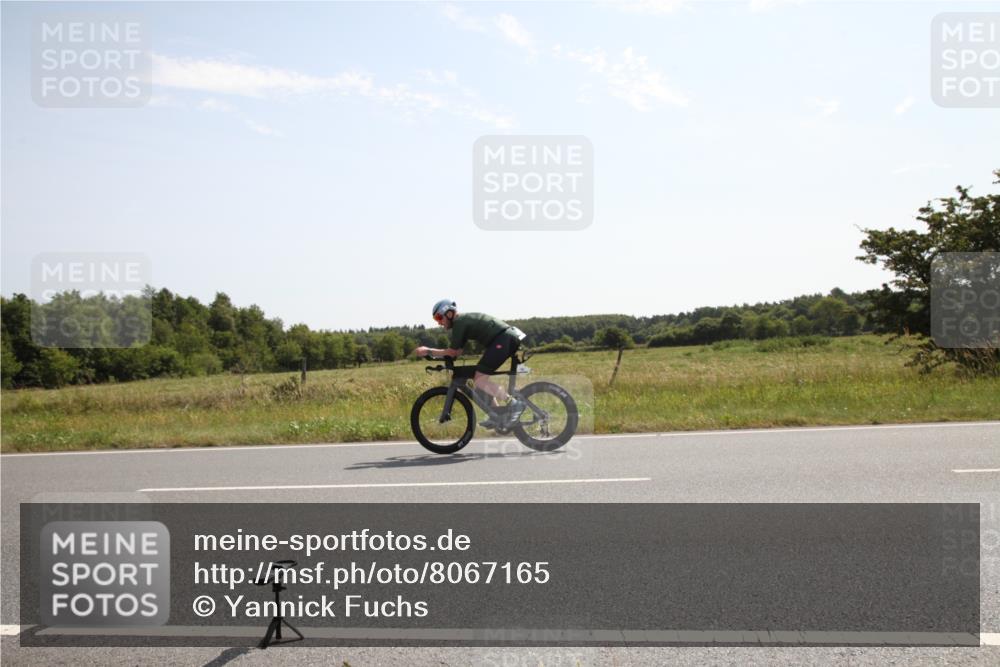 22.06.2025 - Viking Triathlon Yannick Fuchs http://msf.ph/oto/8067165 22.06.2025 11:09:13 Radfahren 15, 66, 159, 186, 272, 327, 447, 621, 627 meine-sportfotos.de