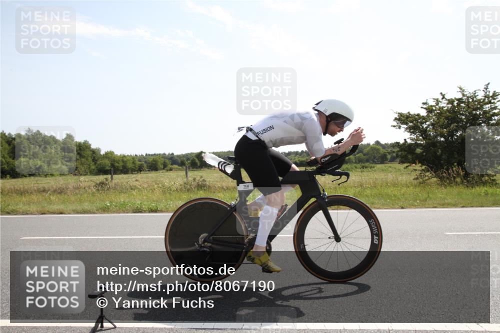 22.06.2025 - Viking Triathlon Yannick Fuchs http://msf.ph/oto/8067190 22.06.2025 11:10:09 Radfahren 258, 652 meine-sportfotos.de