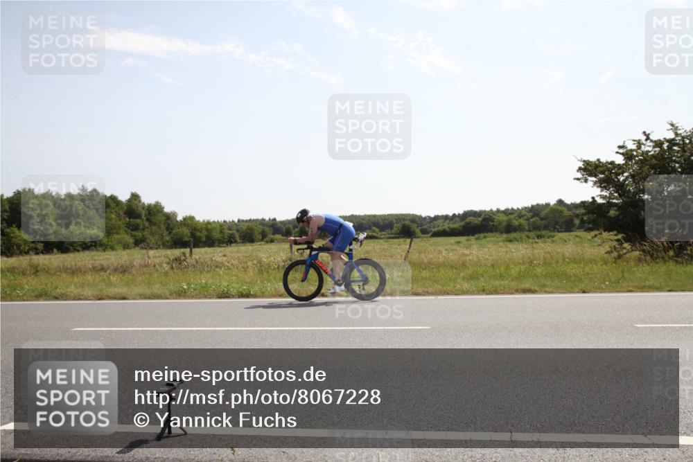 22.06.2025 - Viking Triathlon Yannick Fuchs http://msf.ph/oto/8067228 22.06.2025 11:09:25 Radfahren 16, 109, 290, 326, 343, 420 meine-sportfotos.de