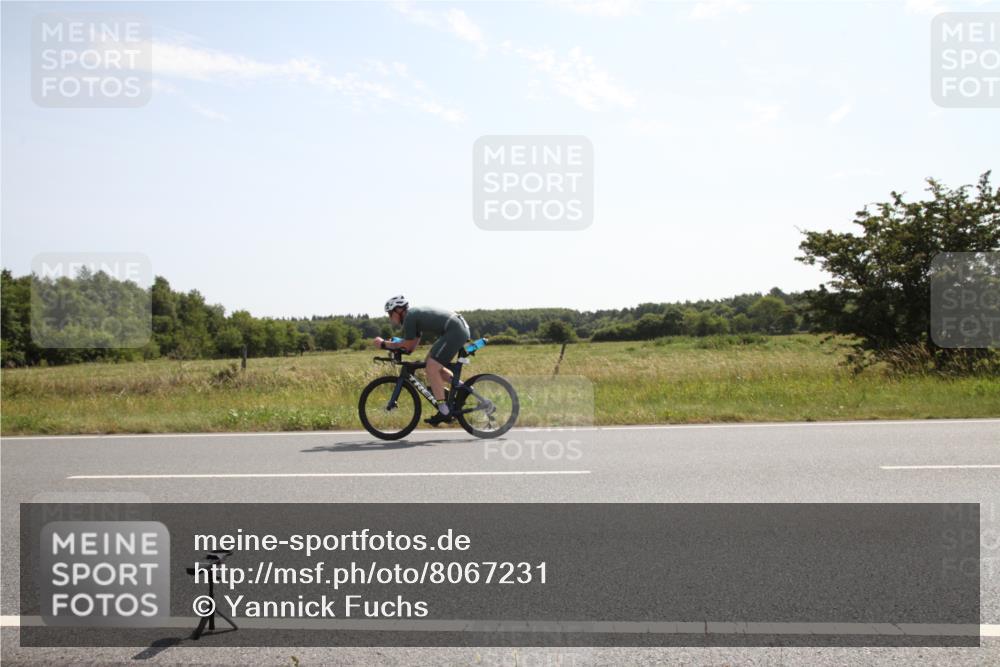 22.06.2025 - Viking Triathlon Yannick Fuchs http://msf.ph/oto/8067231 22.06.2025 11:09:29 Radfahren 16, 26, 95, 326 meine-sportfotos.de