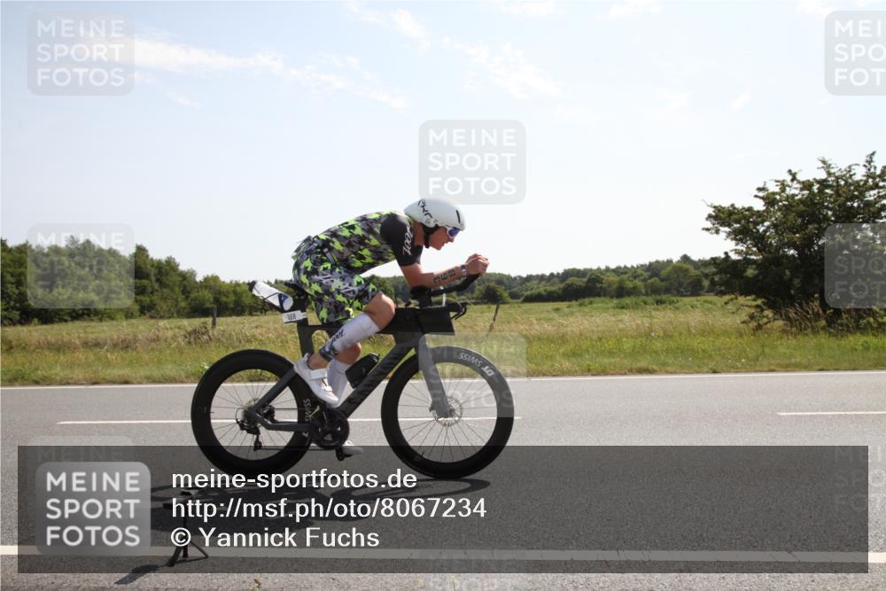 22.06.2025 - Viking Triathlon Yannick Fuchs http://msf.ph/oto/8067234 22.06.2025 11:09:35 Radfahren 145, 176, 368, 423 meine-sportfotos.de