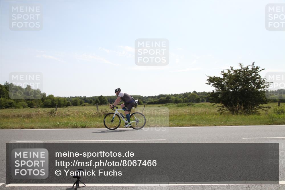 22.06.2025 - Viking Triathlon Yannick Fuchs http://msf.ph/oto/8067466 22.06.2025 11:20:04 Radfahren 48, 53, 273, 355, 402, 640 meine-sportfotos.de