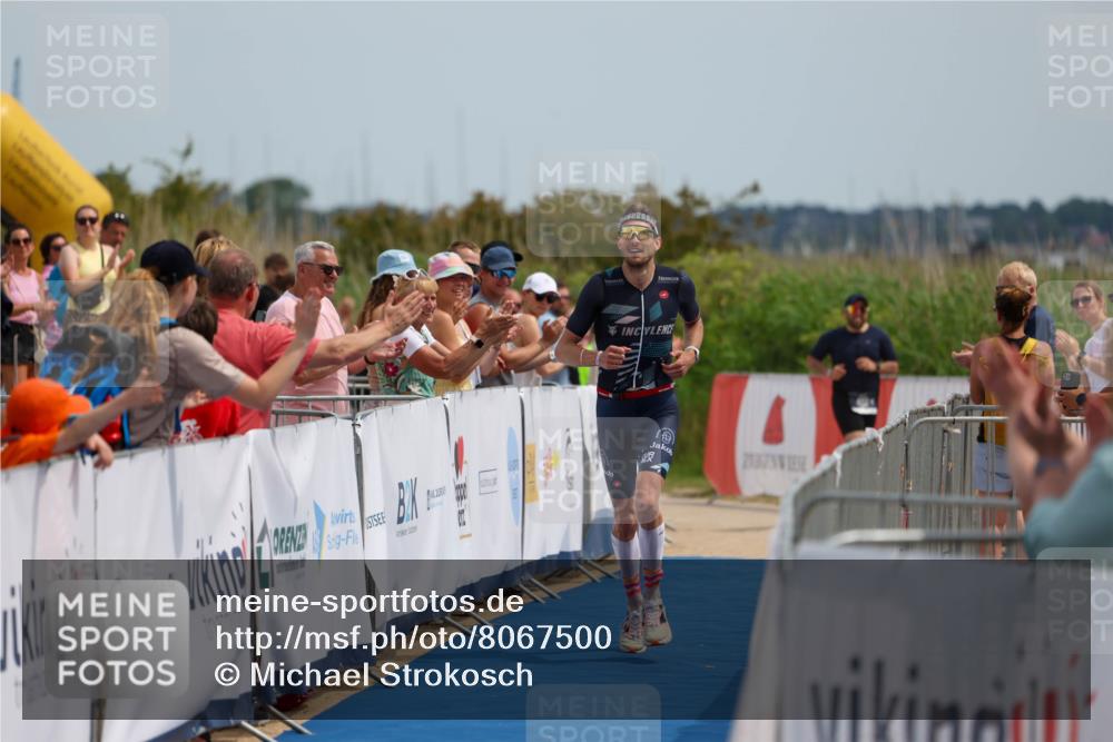 22.06.2025 - Viking Triathlon Michael Strokosch http://msf.ph/oto/8067500 22.06.2025 14:03:22 Ziel 557 meine-sportfotos.de