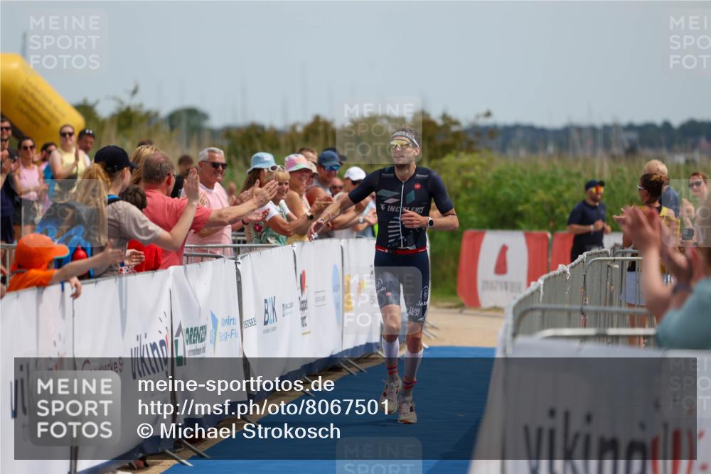 22.06.2025 - Viking Triathlon Michael Strokosch http://msf.ph/oto/8067501 22.06.2025 14:03:22 Ziel 557 meine-sportfotos.de
