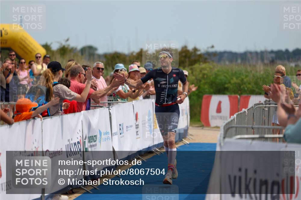 22.06.2025 - Viking Triathlon Michael Strokosch http://msf.ph/oto/8067504 22.06.2025 14:03:23 Ziel 557 meine-sportfotos.de
