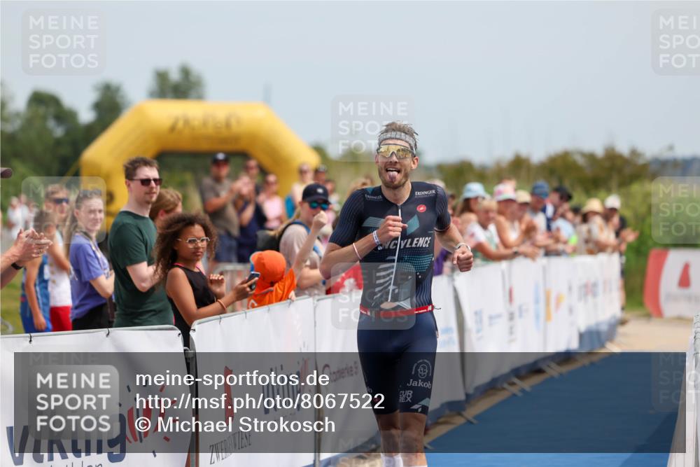 22.06.2025 - Viking Triathlon Michael Strokosch http://msf.ph/oto/8067522 22.06.2025 14:03:25 Ziel 557 meine-sportfotos.de
