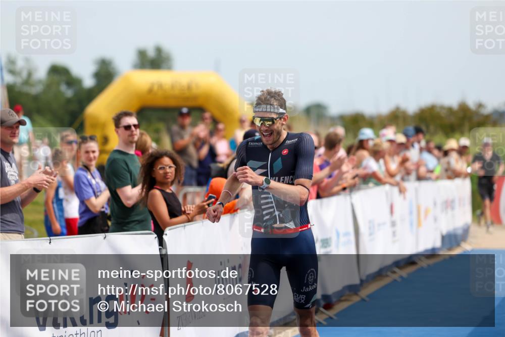 22.06.2025 - Viking Triathlon Michael Strokosch http://msf.ph/oto/8067528 22.06.2025 14:03:25 Ziel 557 meine-sportfotos.de