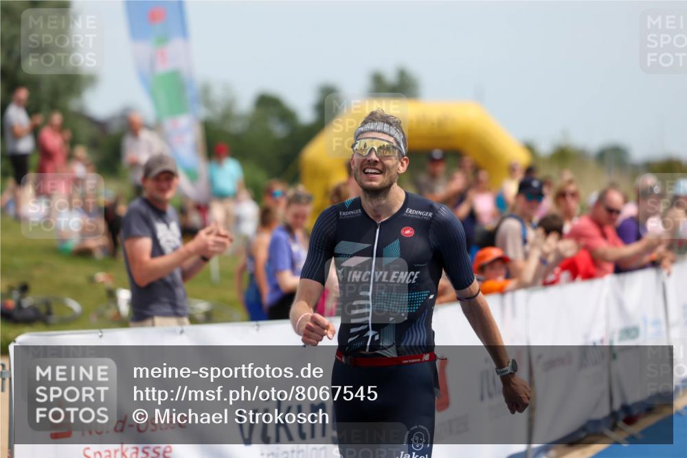 22.06.2025 - Viking Triathlon Michael Strokosch http://msf.ph/oto/8067545 22.06.2025 14:03:27 Ziel 557 meine-sportfotos.de