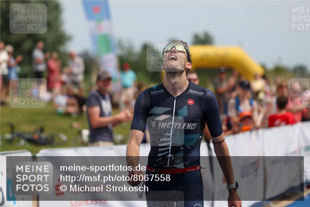 22.06.2025 - Viking Triathlon Michael Strokosch http://msf.ph/oto/8067558 22.06.2025 14:03:28 Ziel 557 meine-sportfotos.de