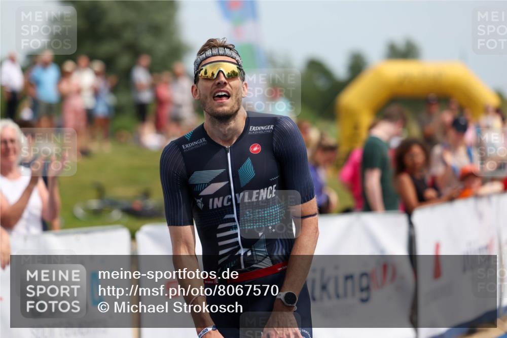 22.06.2025 - Viking Triathlon Michael Strokosch http://msf.ph/oto/8067570 22.06.2025 14:03:30 Ziel 557 meine-sportfotos.de