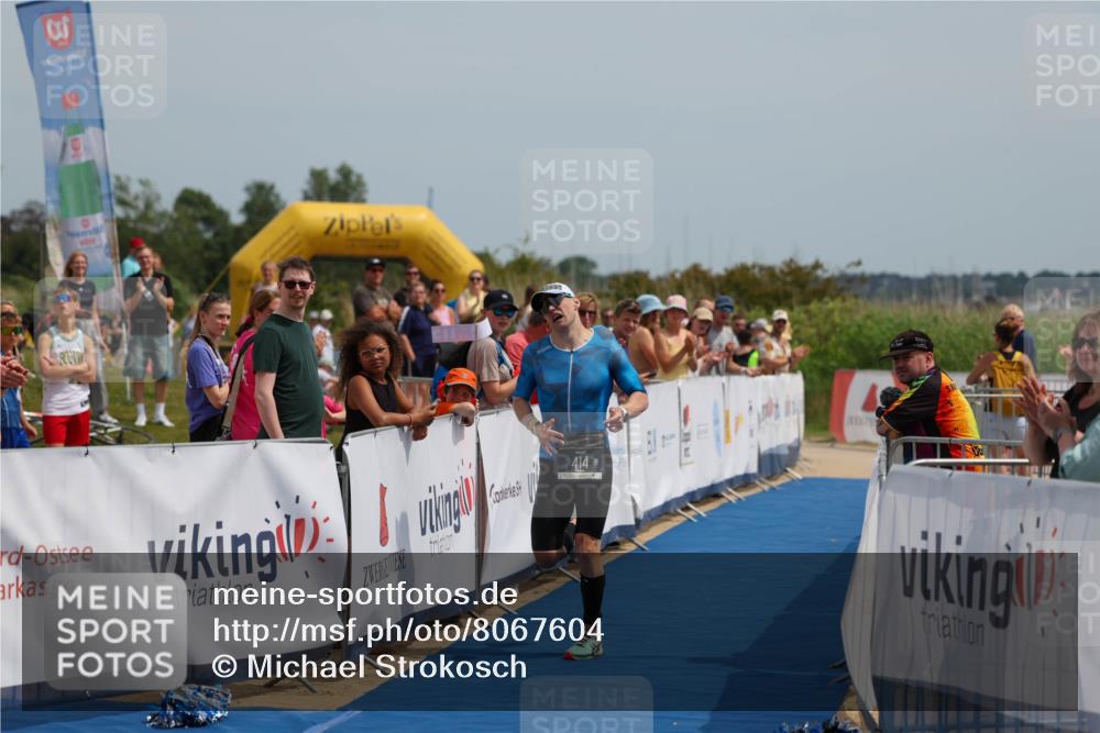 22.06.2025 - Viking Triathlon Michael Strokosch http://msf.ph/oto/8067604 22.06.2025 14:04:21 Ziel 1, 414 meine-sportfotos.de