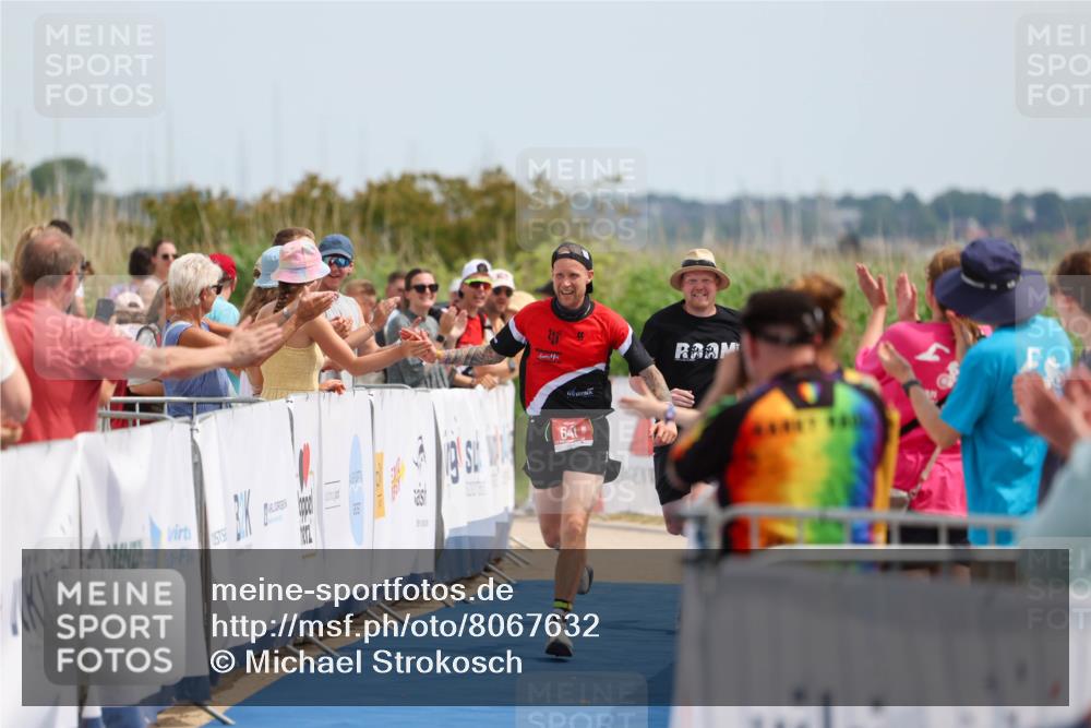 22.06.2025 - Viking Triathlon Michael Strokosch http://msf.ph/oto/8067632 22.06.2025 14:09:43 Ziel 641 meine-sportfotos.de
