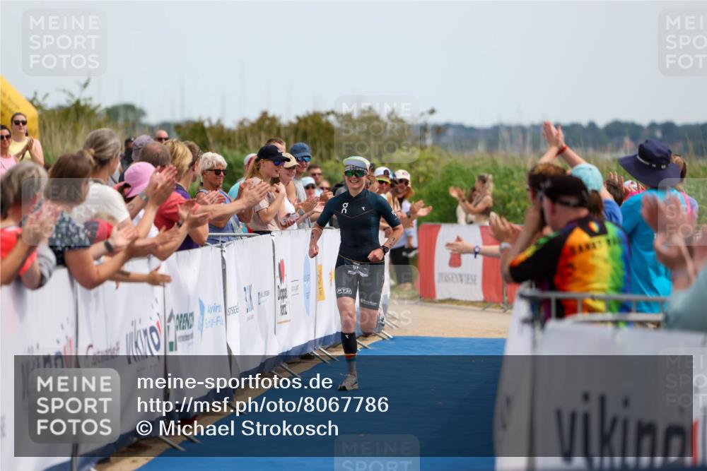 22.06.2025 - Viking Triathlon Michael Strokosch http://msf.ph/oto/8067786 22.06.2025 14:13:43 Ziel 15 meine-sportfotos.de