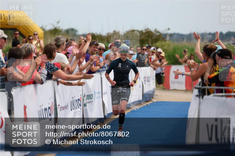 22.06.2025 - Viking Triathlon Michael Strokosch http://msf.ph/oto/8067802 22.06.2025 14:13:44 Ziel 15 meine-sportfotos.de