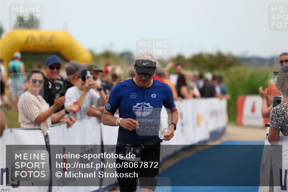 22.06.2025 - Viking Triathlon Michael Strokosch http://msf.ph/oto/8067872 22.06.2025 15:05:15 Ziel 214 meine-sportfotos.de