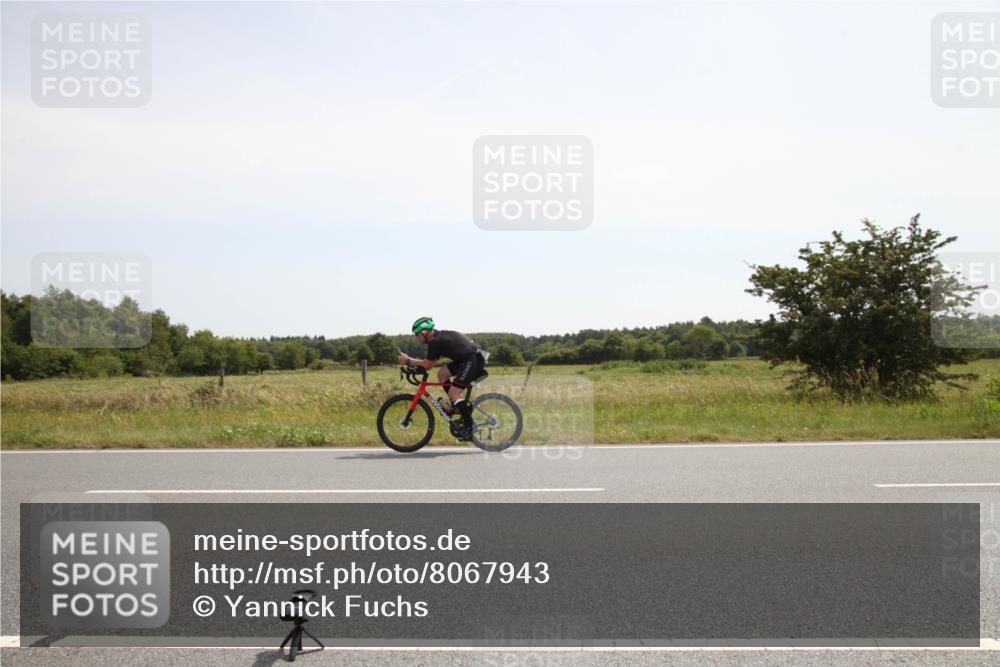22.06.2025 - Viking Triathlon Yannick Fuchs http://msf.ph/oto/8067943 22.06.2025 11:58:30 Radfahren 45, 410, 607 meine-sportfotos.de
