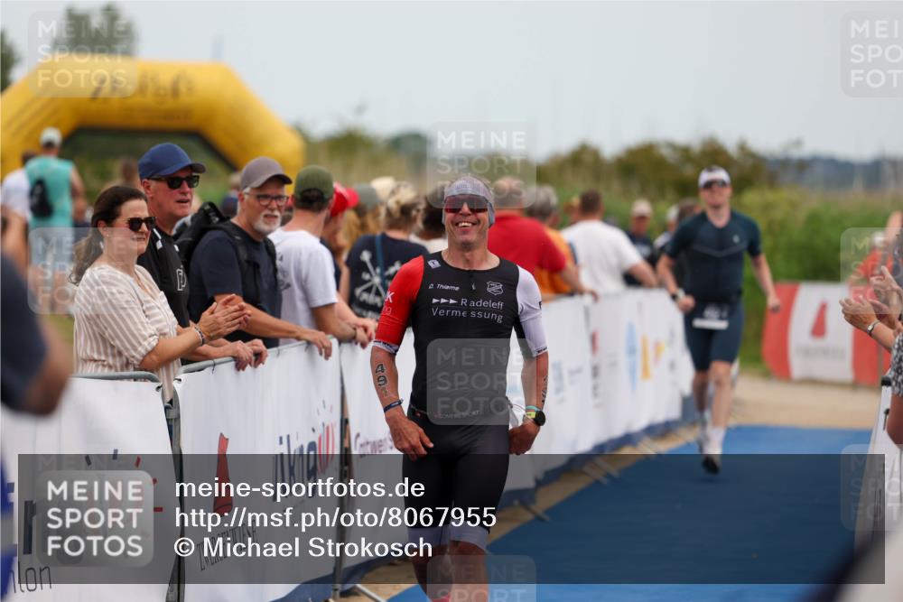 22.06.2025 - Viking Triathlon Michael Strokosch http://msf.ph/oto/8067955 22.06.2025 15:05:46 Ziel 491, 492 meine-sportfotos.de