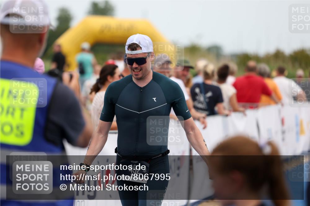 22.06.2025 - Viking Triathlon Michael Strokosch http://msf.ph/oto/8067995 22.06.2025 15:05:50 Ziel 491, 492 meine-sportfotos.de