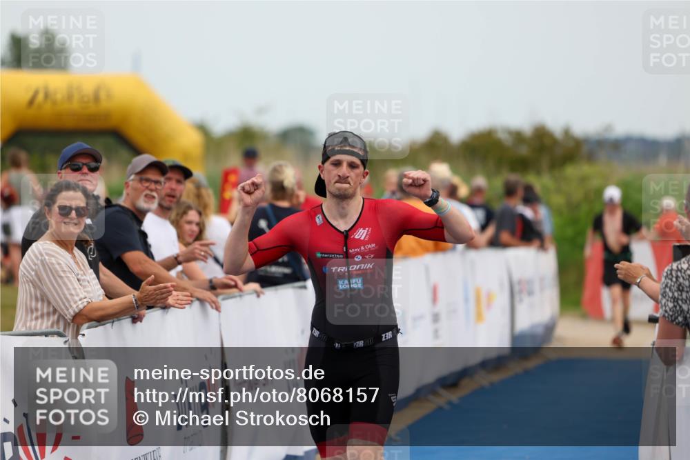 22.06.2025 - Viking Triathlon Michael Strokosch http://msf.ph/oto/8068157 22.06.2025 15:07:00 Ziel 429 meine-sportfotos.de