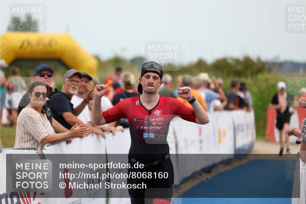 22.06.2025 - Viking Triathlon Michael Strokosch http://msf.ph/oto/8068160 22.06.2025 15:07:00 Ziel 429 meine-sportfotos.de