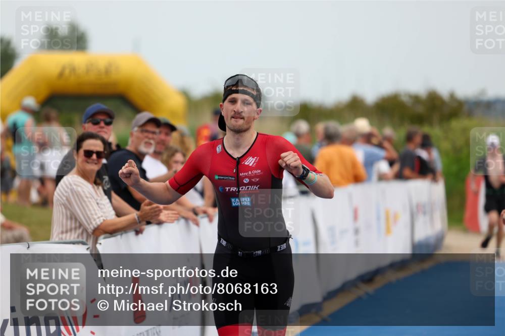 22.06.2025 - Viking Triathlon Michael Strokosch http://msf.ph/oto/8068163 22.06.2025 15:07:00 Ziel 429 meine-sportfotos.de