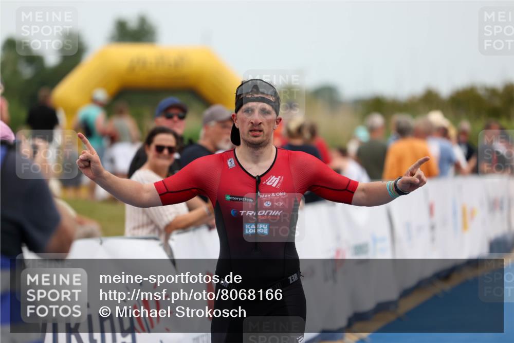 22.06.2025 - Viking Triathlon Michael Strokosch http://msf.ph/oto/8068166 22.06.2025 15:07:01 Ziel 429 meine-sportfotos.de