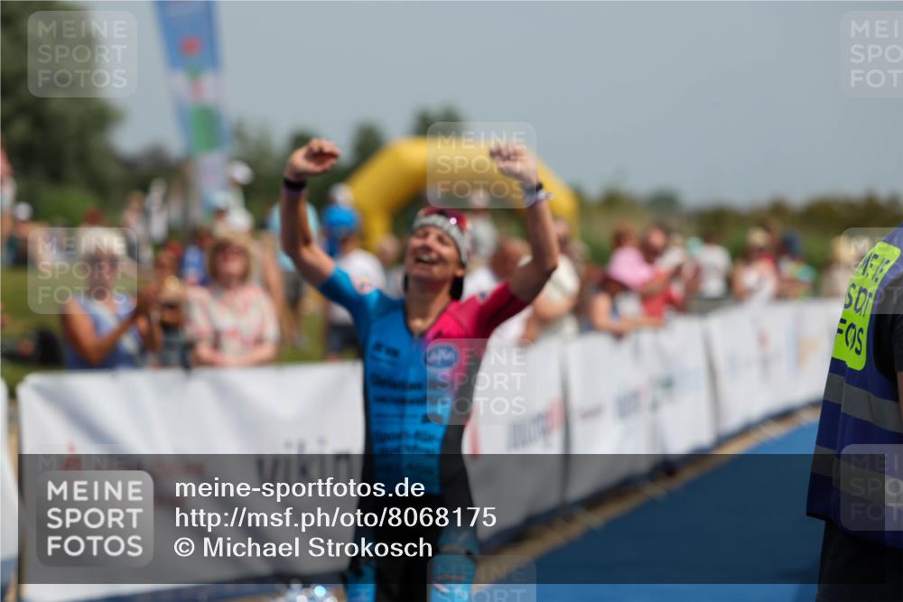 22.06.2025 - Viking Triathlon Michael Strokosch http://msf.ph/oto/8068175 22.06.2025 14:20:36 Ziel 9 meine-sportfotos.de