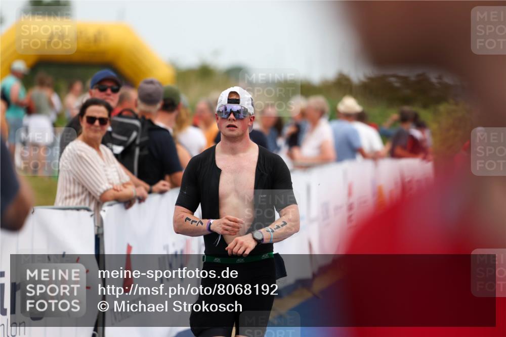 22.06.2025 - Viking Triathlon Michael Strokosch http://msf.ph/oto/8068192 22.06.2025 15:07:07 Ziel 117 meine-sportfotos.de