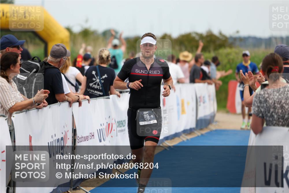 22.06.2025 - Viking Triathlon Michael Strokosch http://msf.ph/oto/8068204 22.06.2025 15:07:26 Ziel 80 meine-sportfotos.de