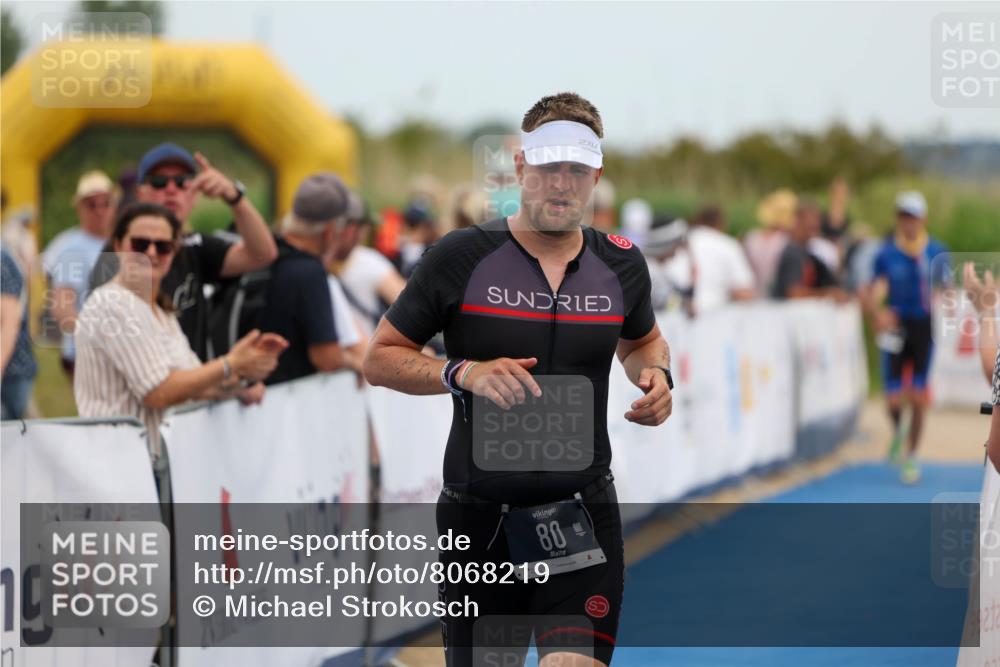 22.06.2025 - Viking Triathlon Michael Strokosch http://msf.ph/oto/8068219 22.06.2025 15:07:27 Ziel 80 meine-sportfotos.de