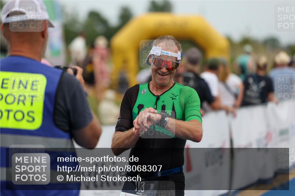22.06.2025 - Viking Triathlon Michael Strokosch http://msf.ph/oto/8068307 22.06.2025 15:07:40 Ziel 28, 113 meine-sportfotos.de