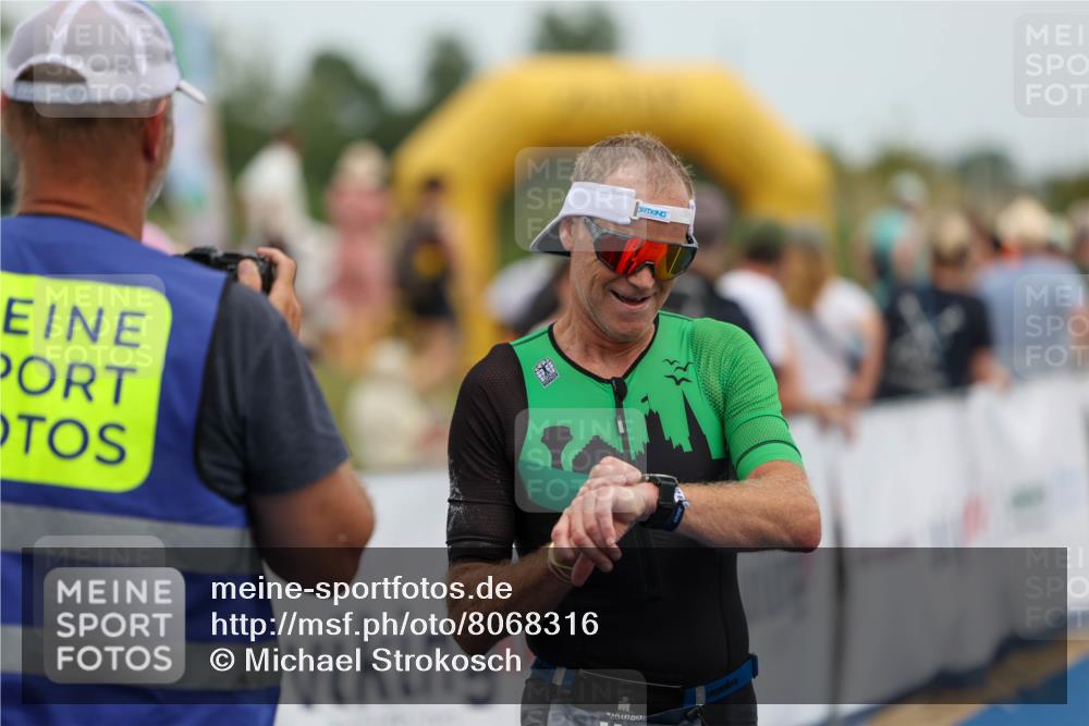 22.06.2025 - Viking Triathlon Michael Strokosch http://msf.ph/oto/8068316 22.06.2025 15:07:41 Ziel 28, 113 meine-sportfotos.de