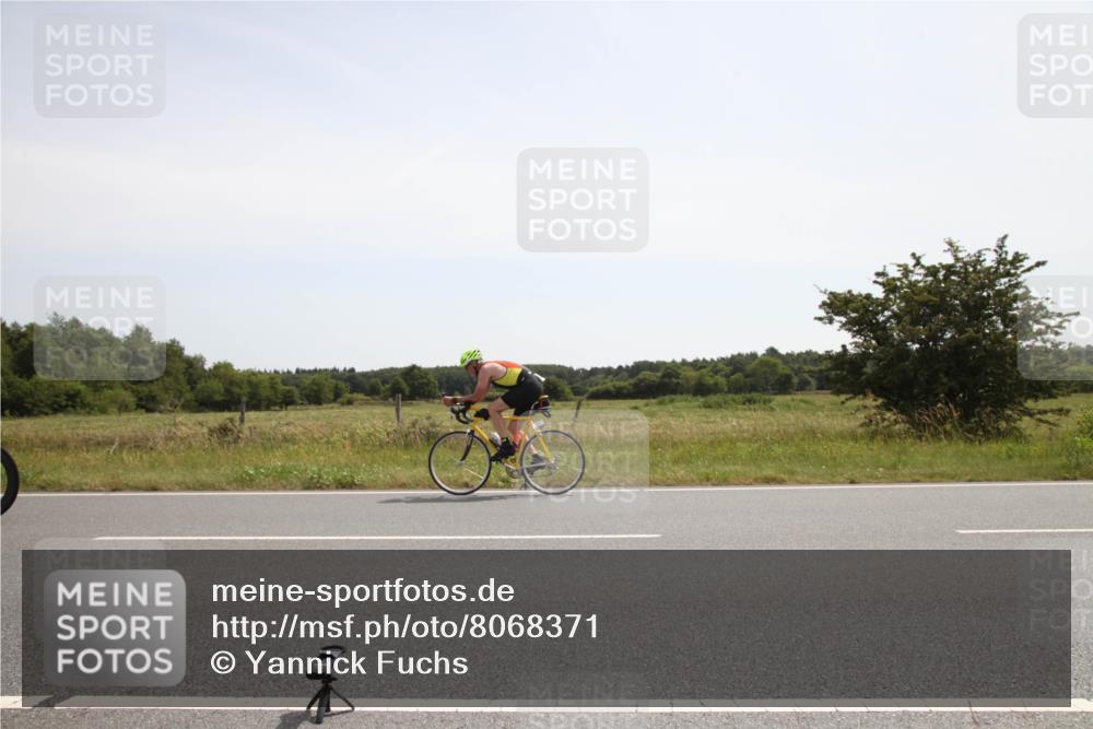 22.06.2025 - Viking Triathlon Yannick Fuchs http://msf.ph/oto/8068371 22.06.2025 12:02:32 Radfahren 90, 198, 384, 388, 407, 423, 526, 534, 642 meine-sportfotos.de