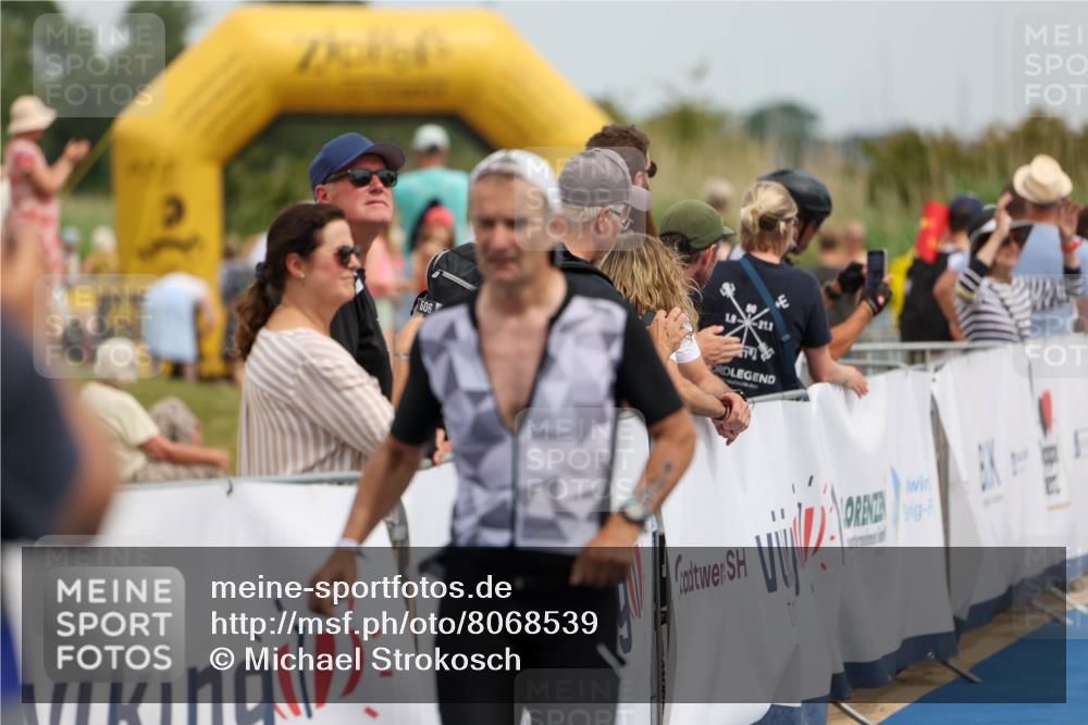 22.06.2025 - Viking Triathlon Michael Strokosch http://msf.ph/oto/8068539 22.06.2025 15:09:11 Ziel 17 meine-sportfotos.de