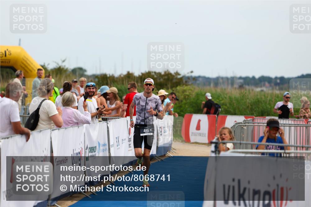 22.06.2025 - Viking Triathlon Michael Strokosch http://msf.ph/oto/8068741 22.06.2025 14:30:56 Ziel 485 meine-sportfotos.de