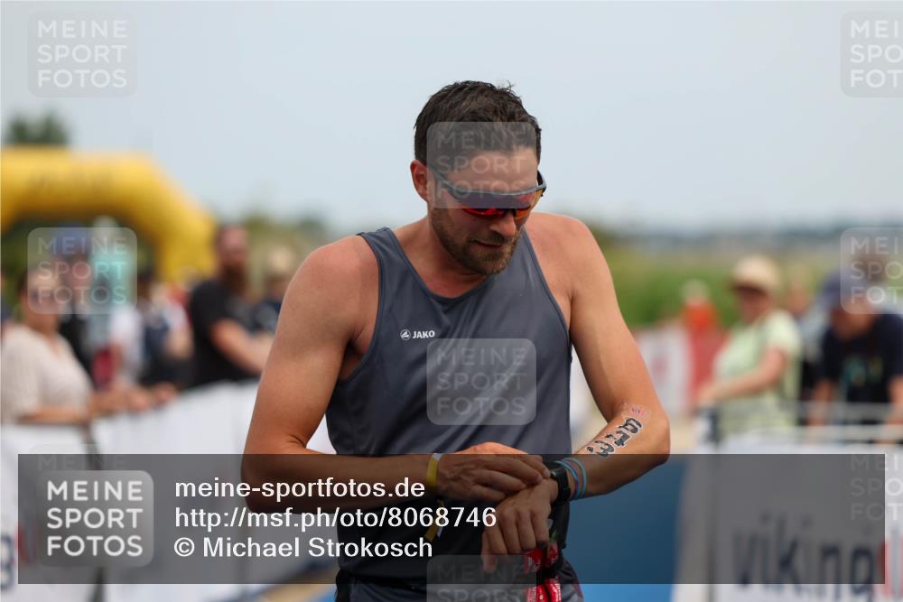 22.06.2025 - Viking Triathlon Michael Strokosch http://msf.ph/oto/8068746 22.06.2025 15:12:31 Ziel 643 meine-sportfotos.de