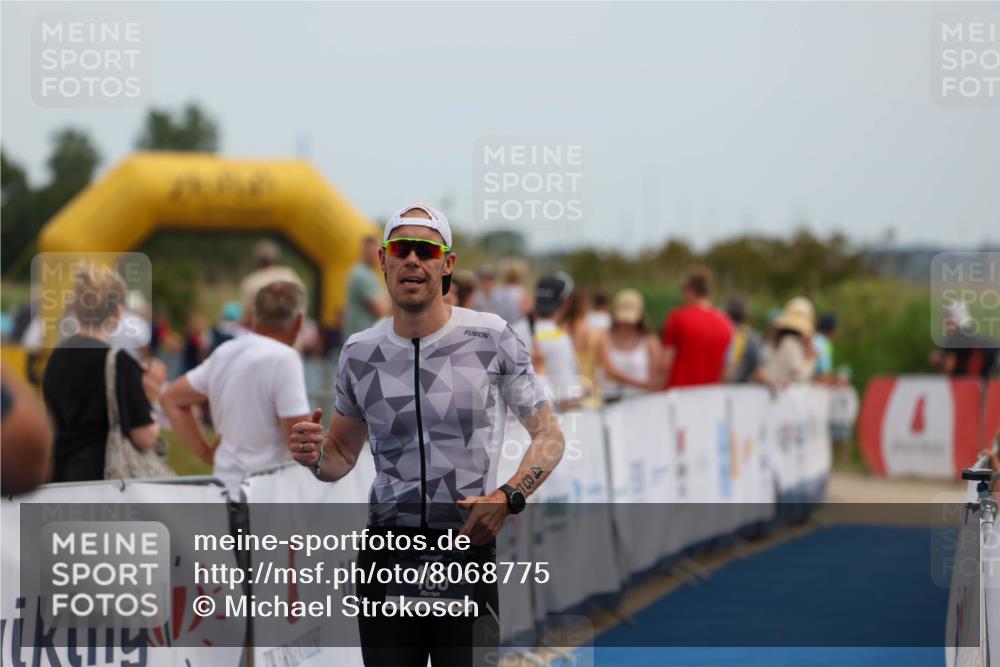 22.06.2025 - Viking Triathlon Michael Strokosch http://msf.ph/oto/8068775 22.06.2025 14:30:59 Ziel 485 meine-sportfotos.de