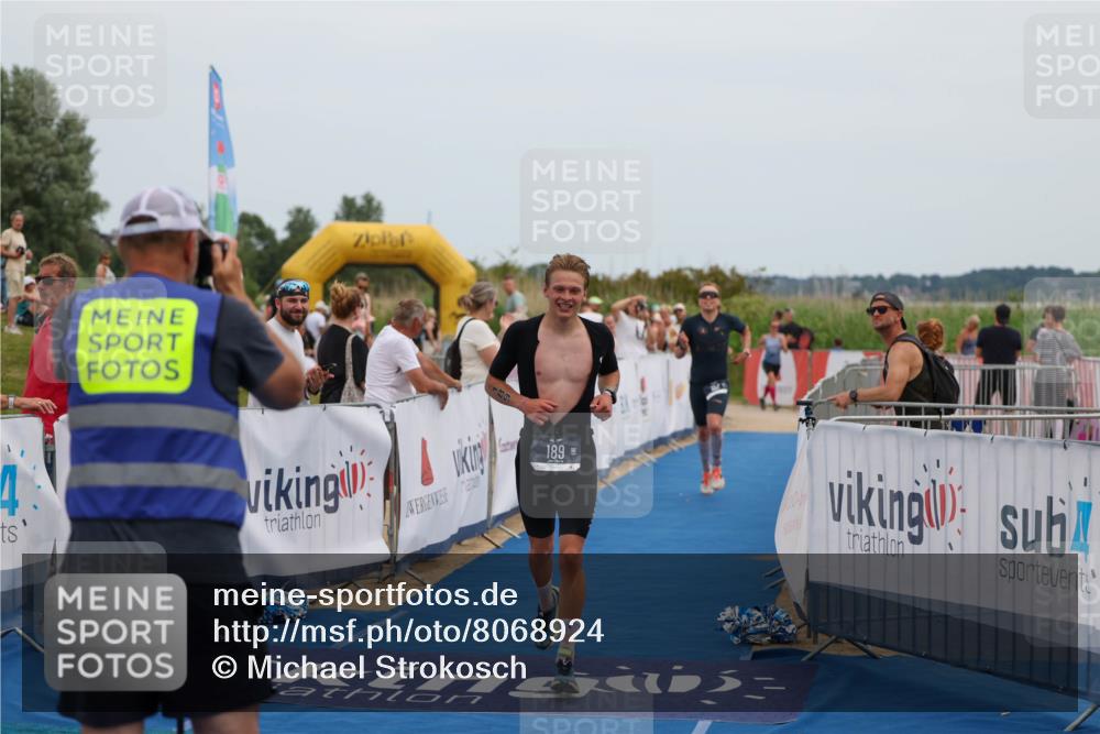 22.06.2025 - Viking Triathlon Michael Strokosch http://msf.ph/oto/8068924 22.06.2025 14:33:47 Ziel 152, 189 meine-sportfotos.de