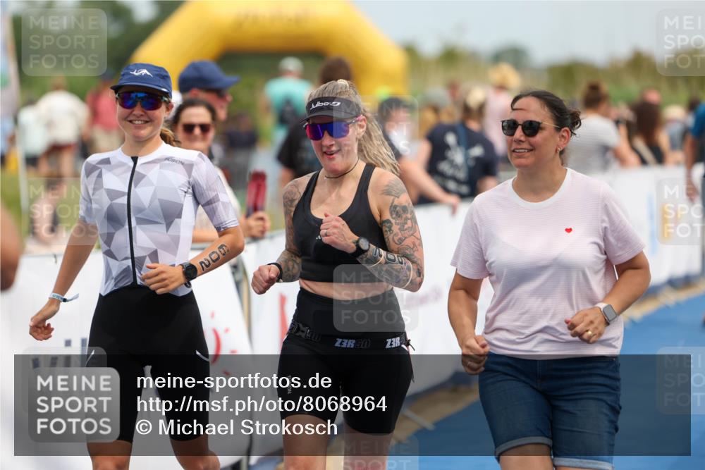 22.06.2025 - Viking Triathlon Michael Strokosch http://msf.ph/oto/8068964 22.06.2025 15:13:43 Ziel 95, 602 meine-sportfotos.de
