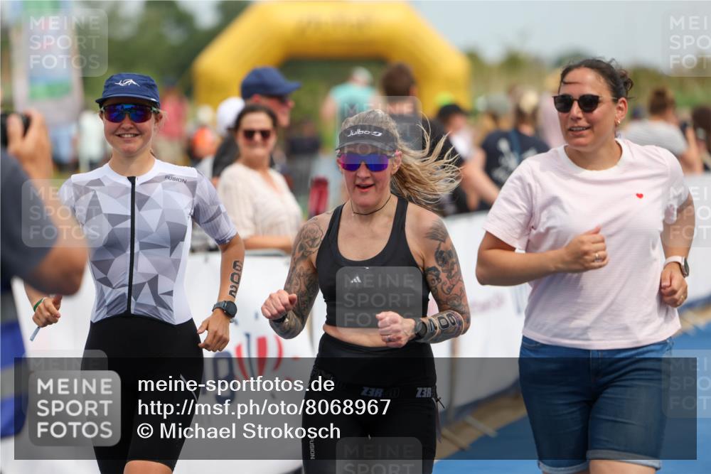 22.06.2025 - Viking Triathlon Michael Strokosch http://msf.ph/oto/8068967 22.06.2025 15:13:43 Ziel 95, 602 meine-sportfotos.de