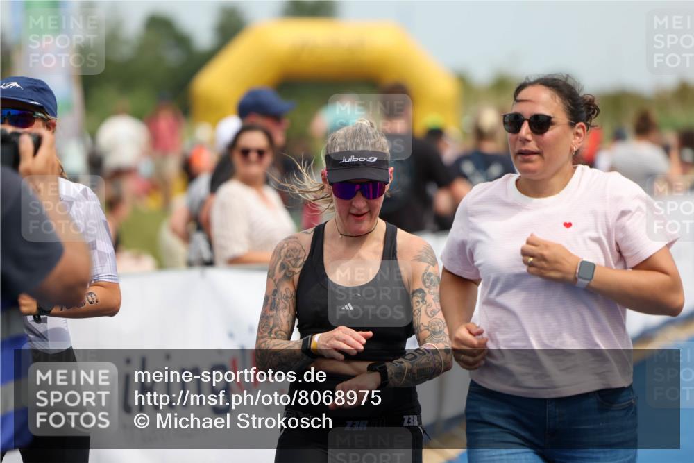 22.06.2025 - Viking Triathlon Michael Strokosch http://msf.ph/oto/8068975 22.06.2025 15:13:44 Ziel 95, 602 meine-sportfotos.de